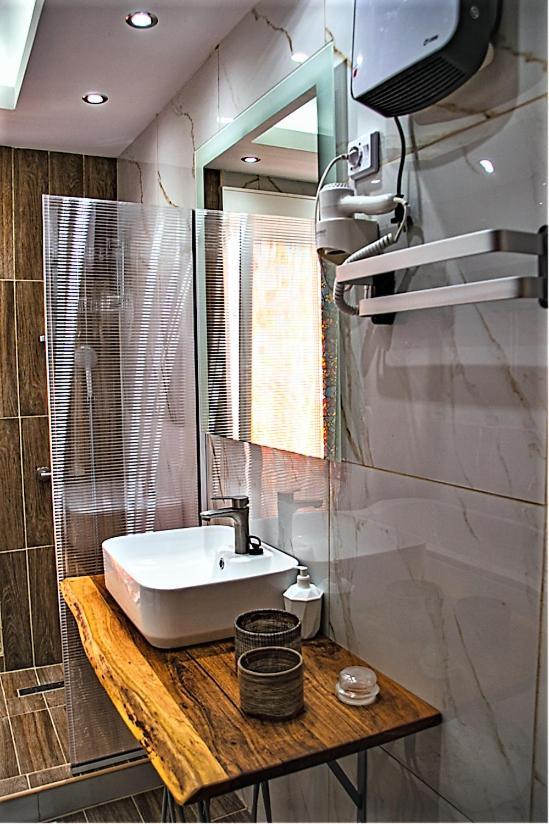 Kassandrou Suite Hot Tub-Jakuzzi - 2 Bedrooms - Big Balcony - Center Солун Екстериор снимка