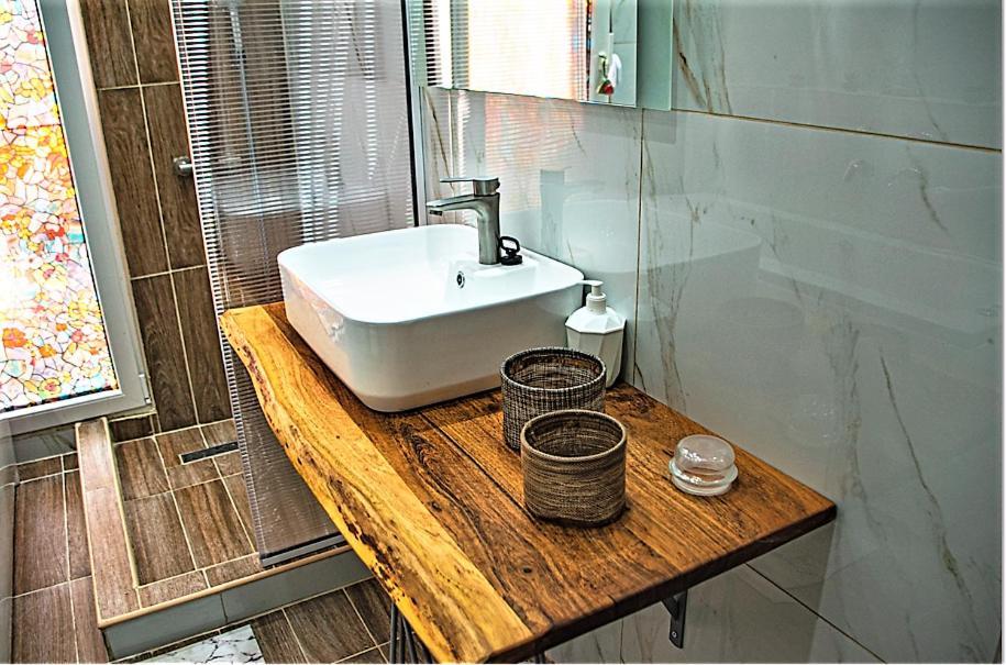 Kassandrou Suite Hot Tub-Jakuzzi - 2 Bedrooms - Big Balcony - Center Солун Екстериор снимка