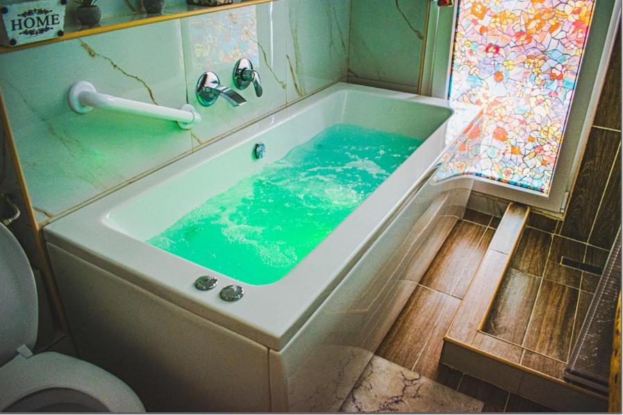 Kassandrou Suite Hot Tub-Jakuzzi - 2 Bedrooms - Big Balcony - Center Солун Екстериор снимка